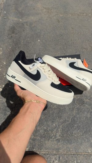 NIKE AIR FORCE