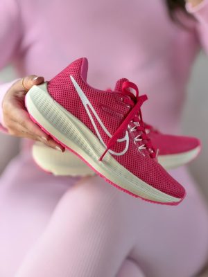 NIKE PEGASUS