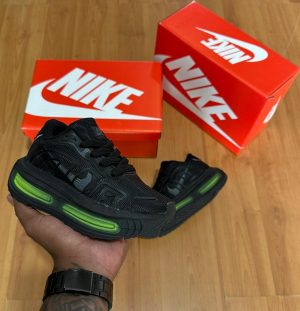 NIKE VOMERO