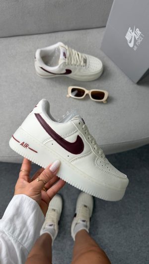 NIKE AIR FORCE