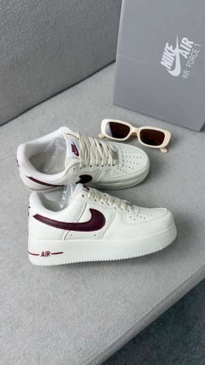 NIKE AIR FORCE