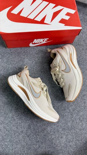 NIKE RUNNING FIT