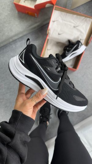 NIKE RUNNING FIT