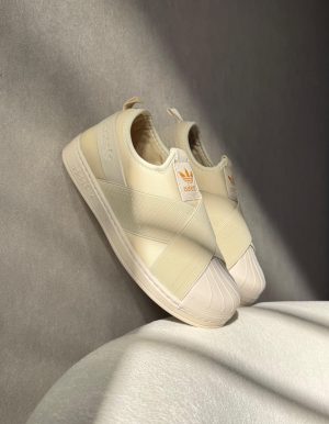 ADIDAS SLIP ON