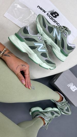 NEW BALANCE 9060